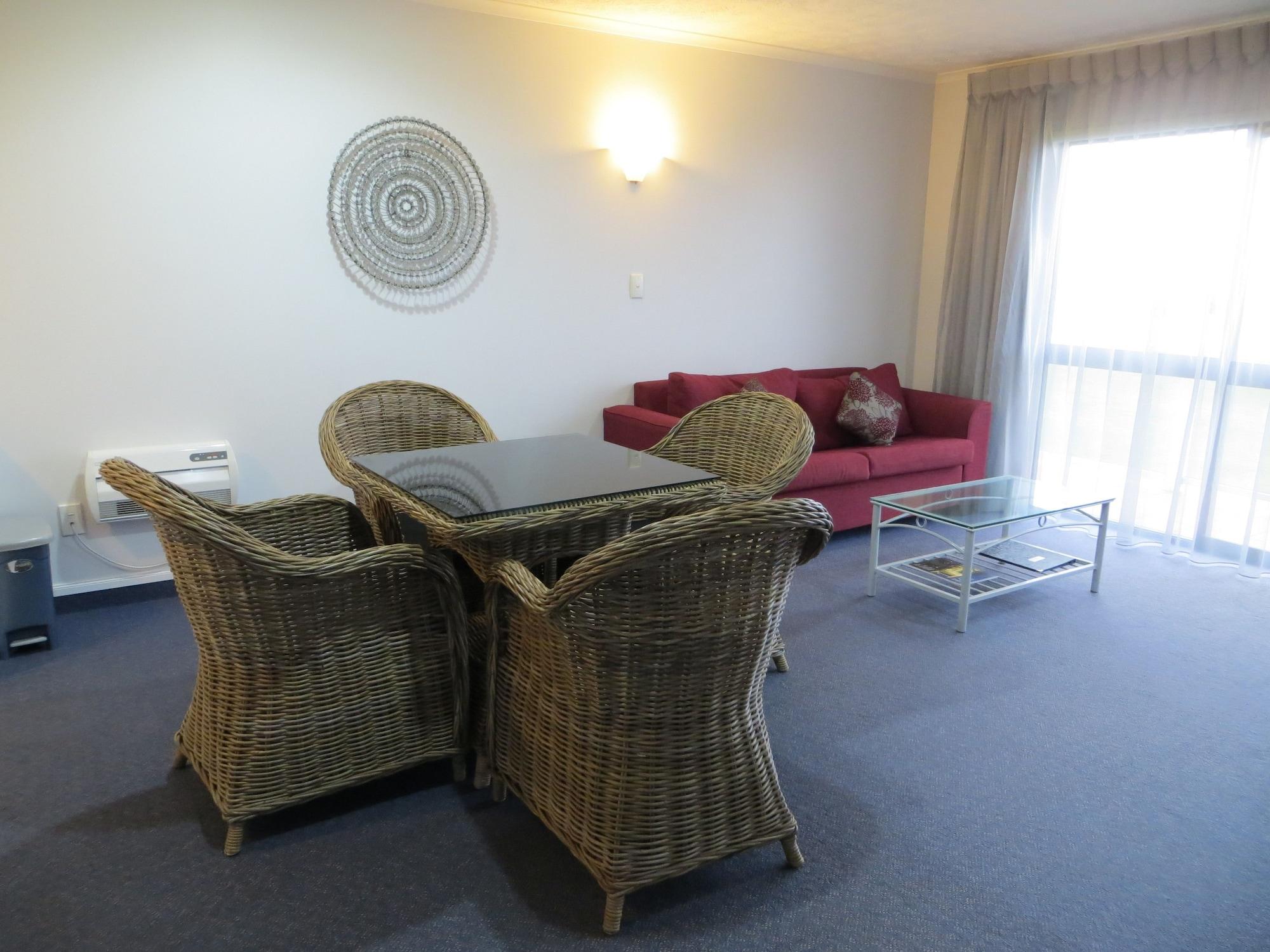 Harbour View Motel On Ahuriri Beach In Napier Nz With Sea View Suites Exterior foto
