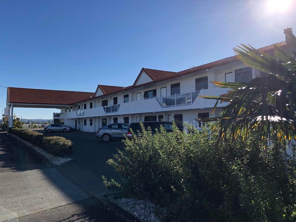 Harbour View Motel On Ahuriri Beach In Napier Nz With Sea View Suites Exterior foto