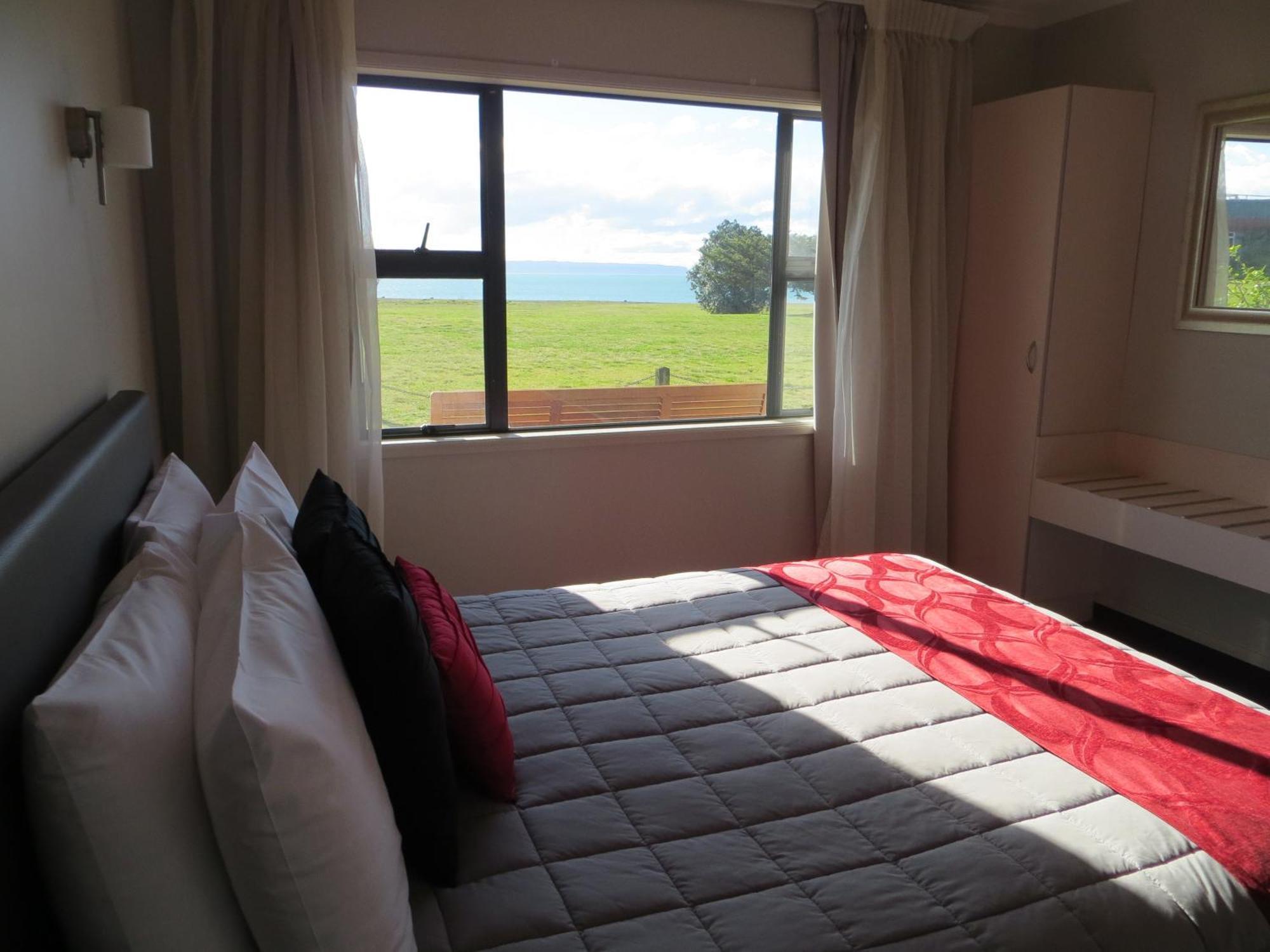 Harbour View Motel On Ahuriri Beach In Napier Nz With Sea View Suites Quarto foto