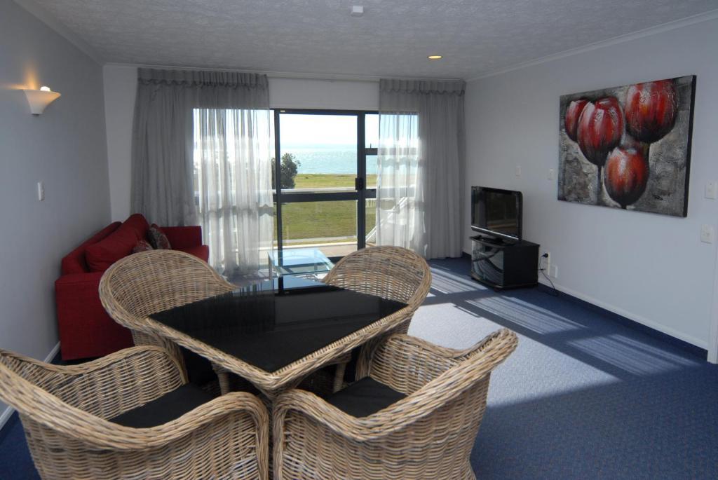 Harbour View Motel On Ahuriri Beach In Napier Nz With Sea View Suites Quarto foto