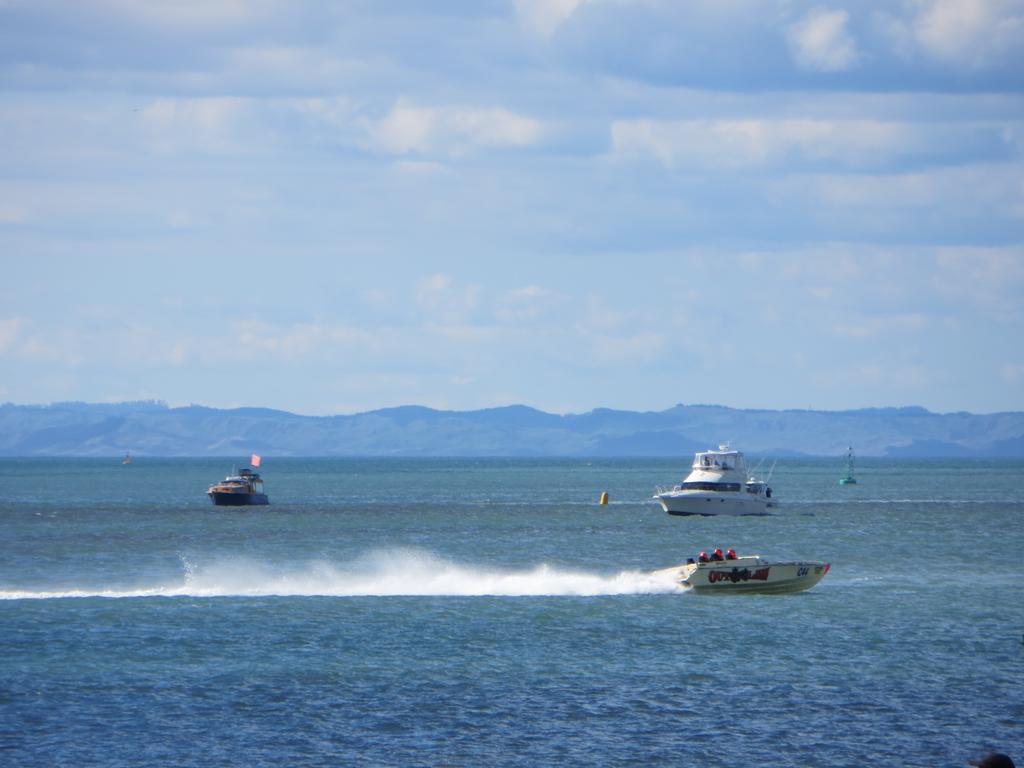 Harbour View Motel On Ahuriri Beach In Napier Nz With Sea View Suites Exterior foto